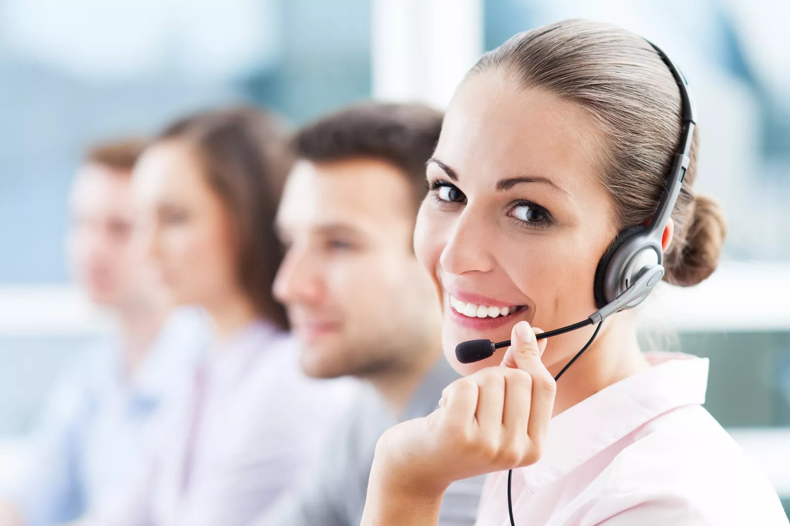 Call Center Team Structure: What Is the Best Solution?